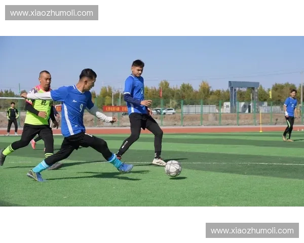 新疆儿童足球比赛热情开赛 激发青少年体育潜能和团队精神 新疆儿童足球比赛热情开赛 激发青少年体育潜能和团队精神